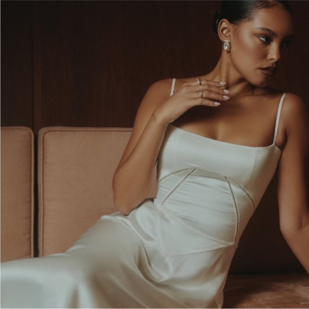 House of CB L A-C 'Anabella' Ivory Satin Lace Up Maxi‎ Dress NWOT - Picture 13 of 15